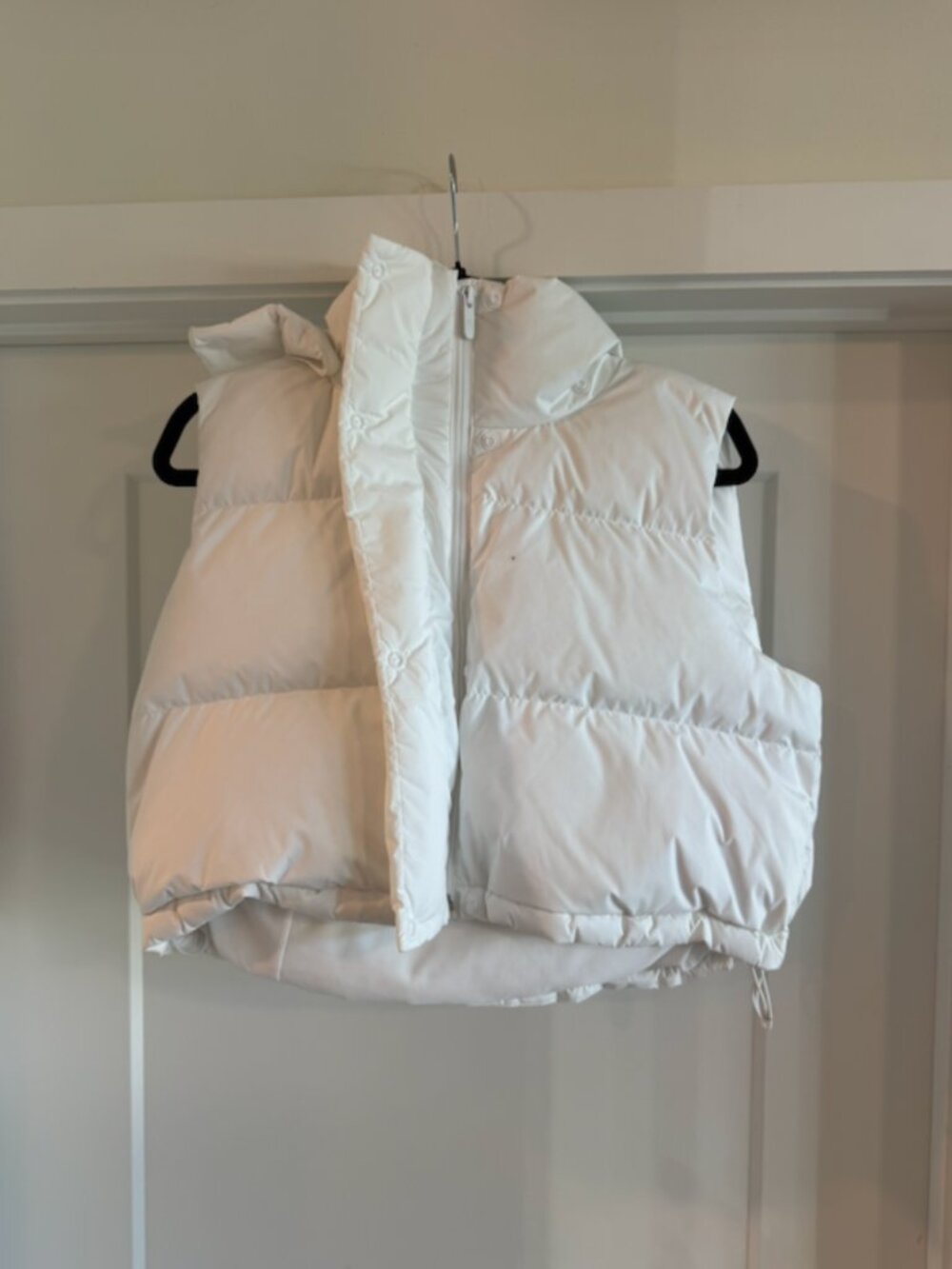 Lululemon Wunder Puff Super-Cropped Vest – White